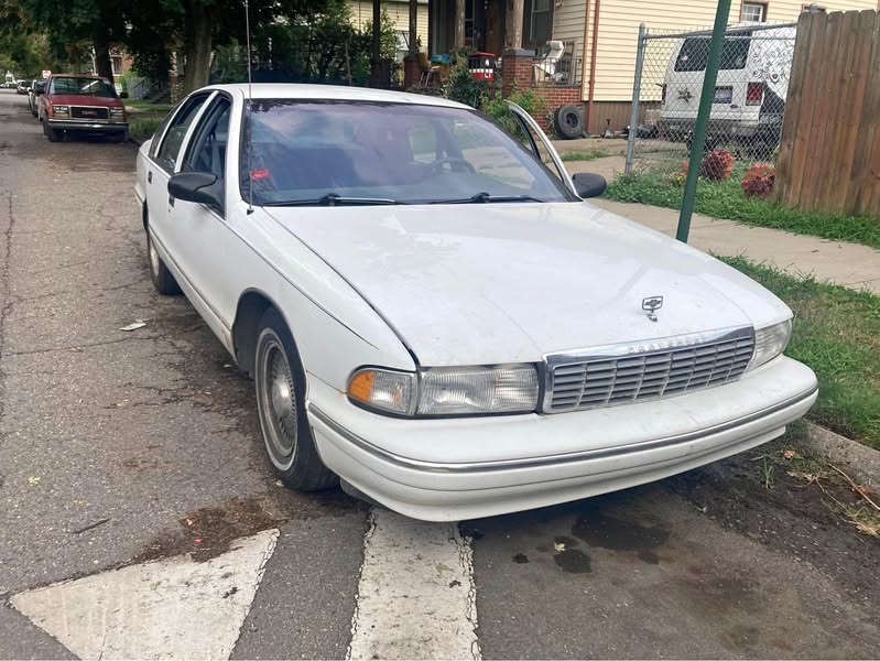 1996 Chevrolet Caprice Classic - Sedan 4D