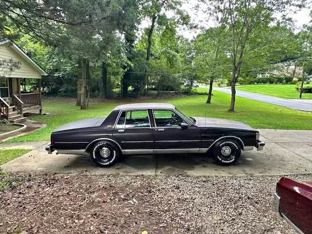 1989 Chevrolet Caprice - Classic Sedan 4D