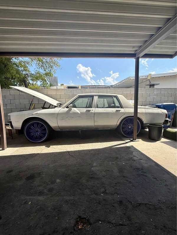 1990 Chevrolet Caprice Classic - Sedan 4D