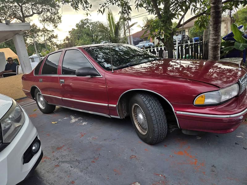 1995 Chevrolet Caprice Classic - Sedan 4D