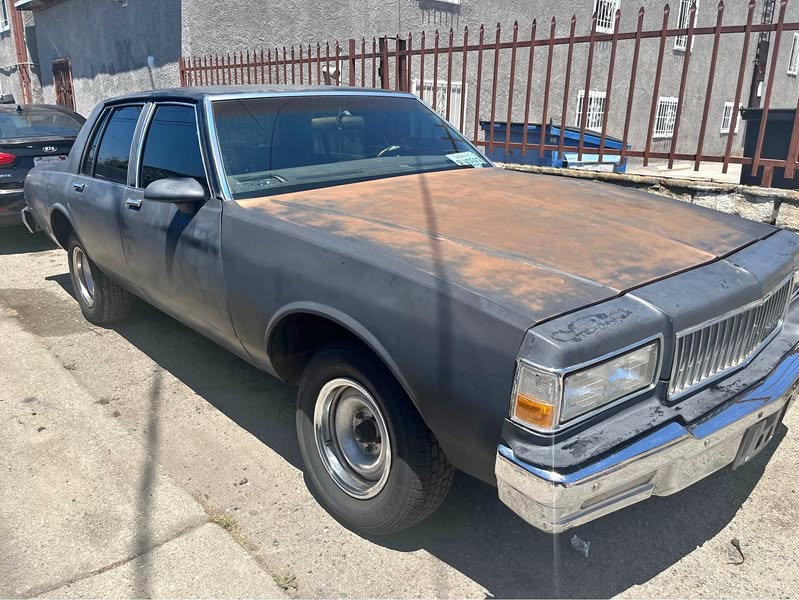 1988 Chevrolet Caprice Classic - Sedan 4D