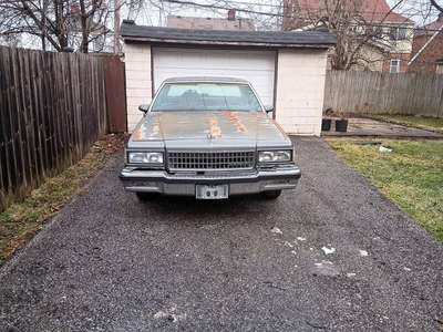 1990 Chevrolet Caprice Classic - Sedan 4D