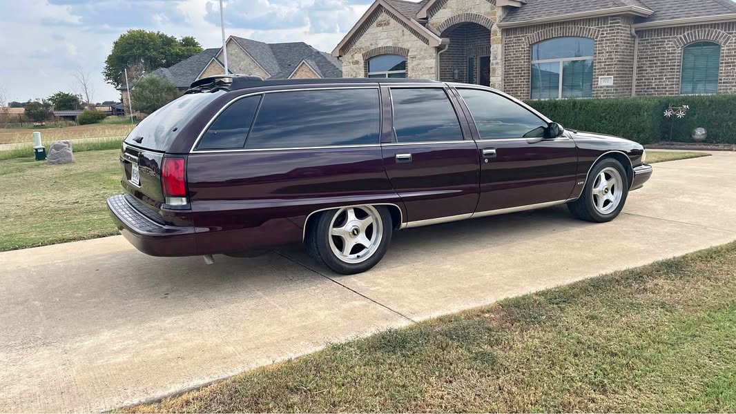1996 Chevrolet Caprice Classic - Wagon 4D
