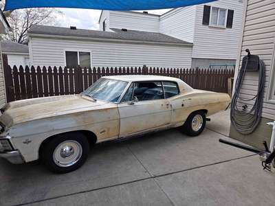1967 Chevrolet Caprice Classic - 2 door