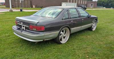 1993 Chevrolet Caprice Classic - LS Sedan 4D