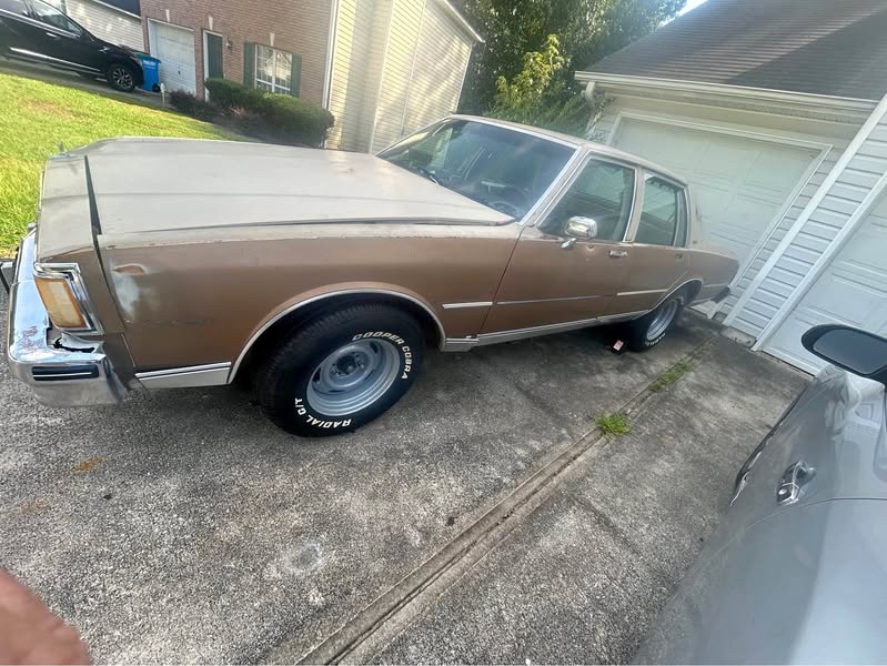 1982 Chevrolet Caprice Classic - Sedan 4D