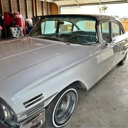 1960 Chevrolet Impala - Sedan 4D
