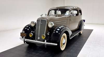 1935 Chevrolet Master Deluxe 2 Door Town Sedan