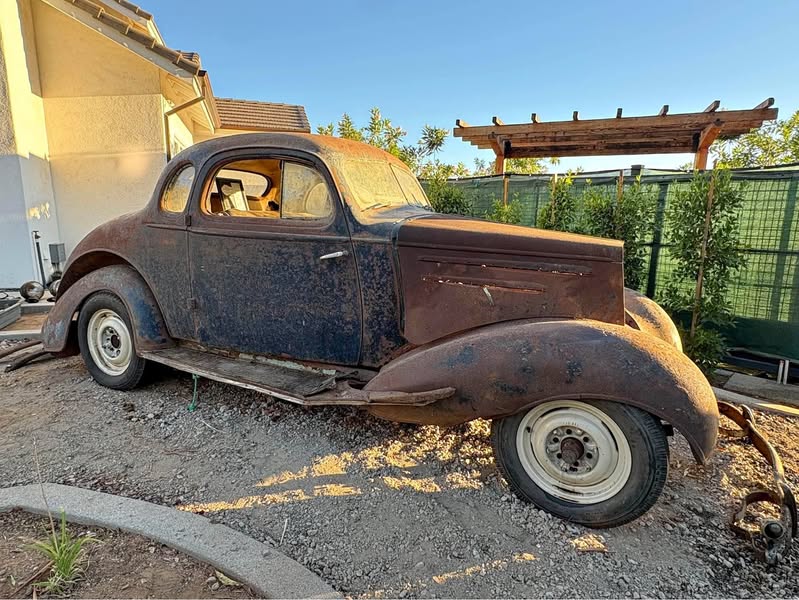 1935 Chevrolet master deluxe