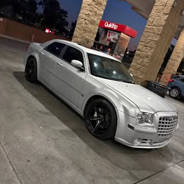 2006 chrysler 300 srt8