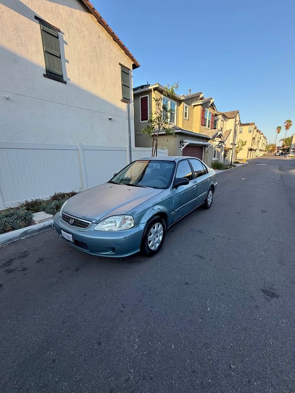 2000 Honda Civic - DX Sedan 4D