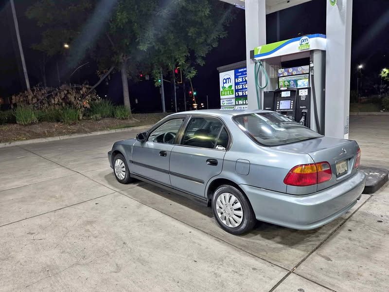 2000 Honda Civic - DX Sedan 4D