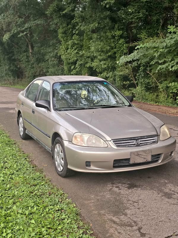 2000 Honda Civic - LX Sedan 4D
