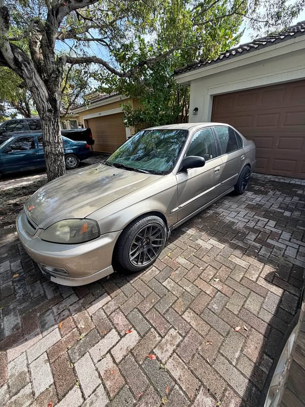 2000 Honda Civic - DX Sedan 4D