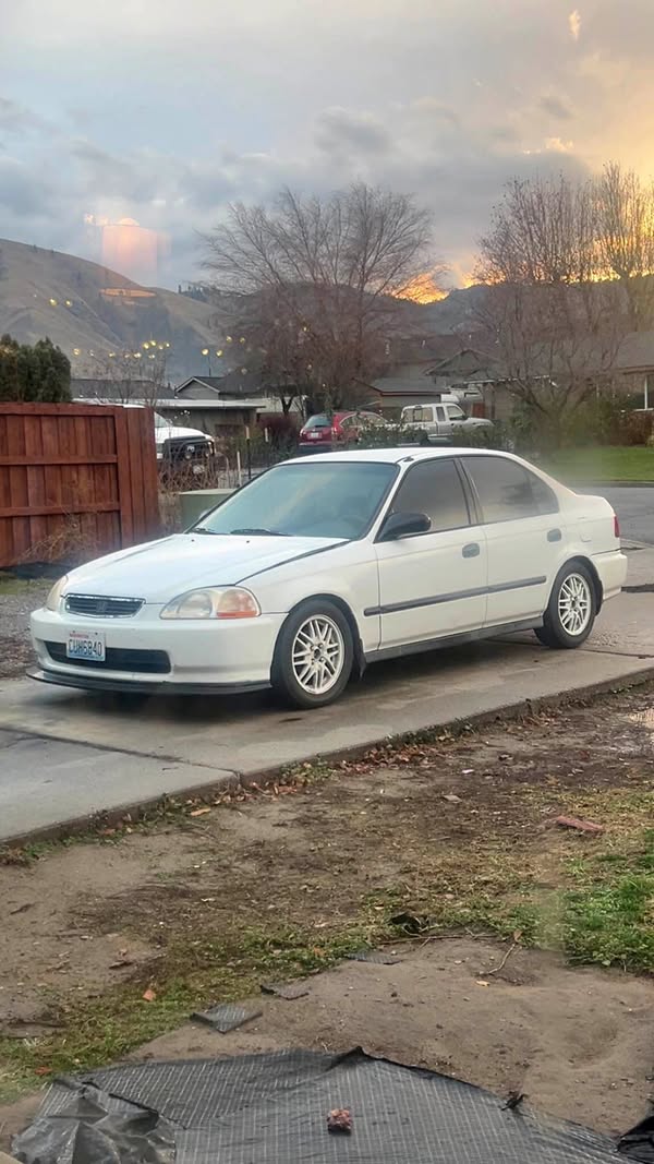 1996 Honda Civic - DX Sedan 4D