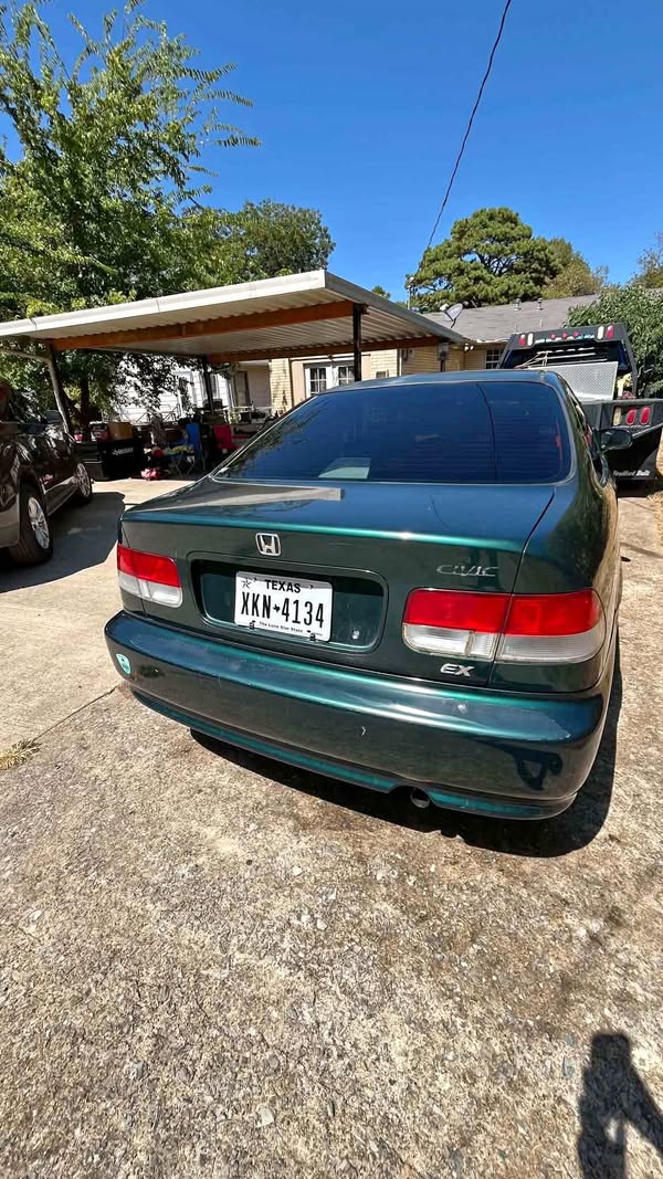 2001 Honda Civic - EX Coupe 2D