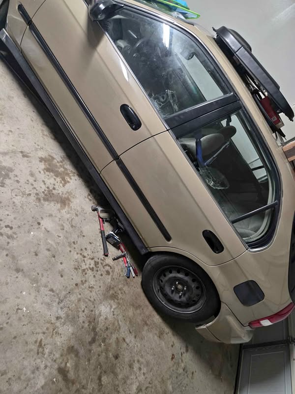 2000 Honda Civic - EX Special Edition Sedan 4D