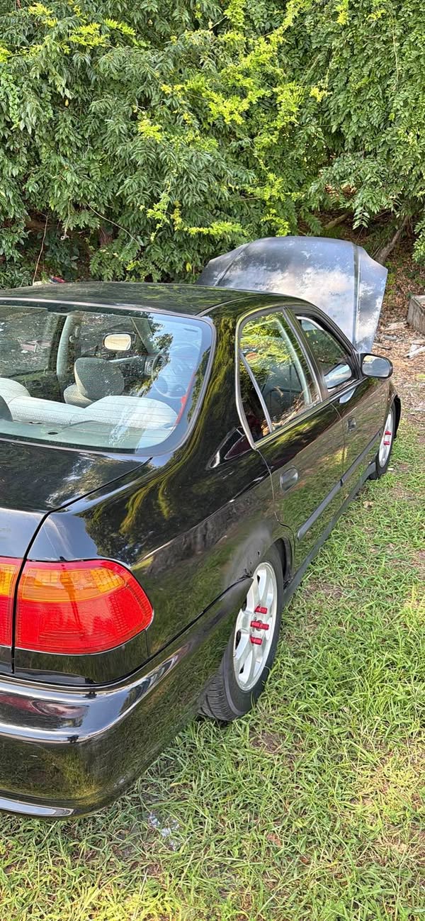 2000 Honda Civic - LX Sedan 4D