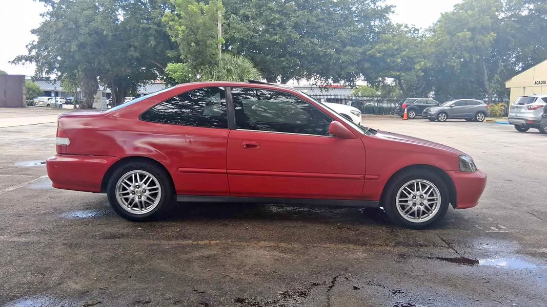 2000 Honda Civic - DX Coupe 2D