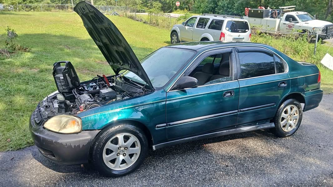 2000 Honda Civic - LX Sedan 4D