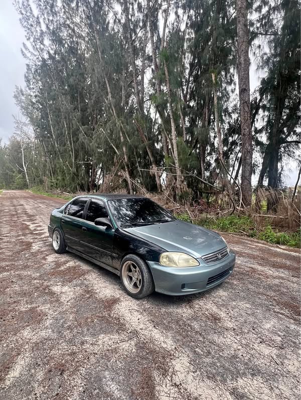 2000 Honda Civic - LX Sedan 4D