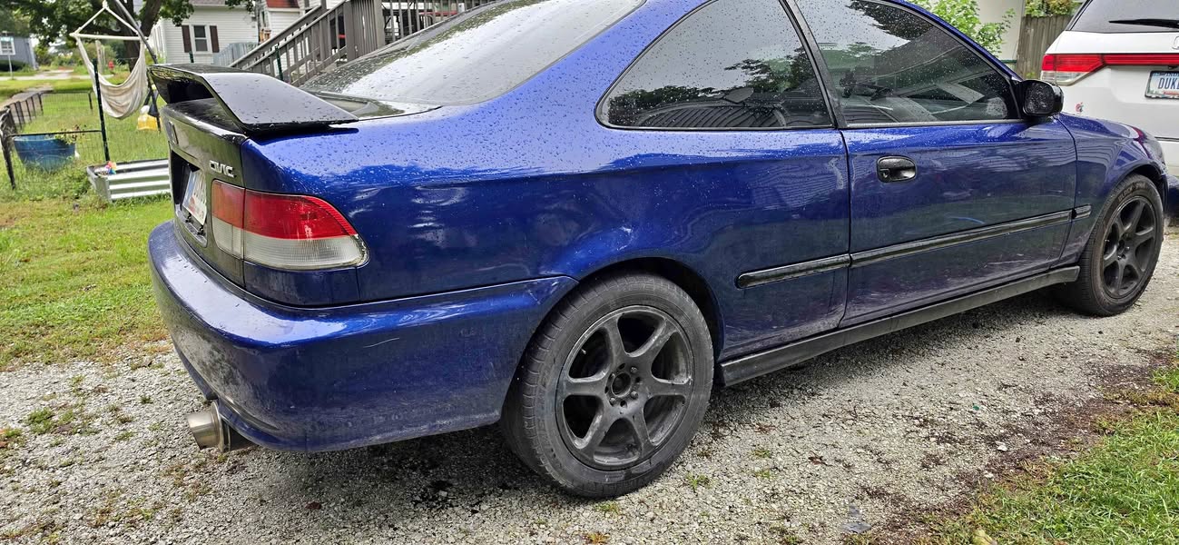 2000 Honda Civic - DX Coupe 2D