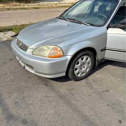 1998 Honda Civic with 68,000 miles on it very clean runs good