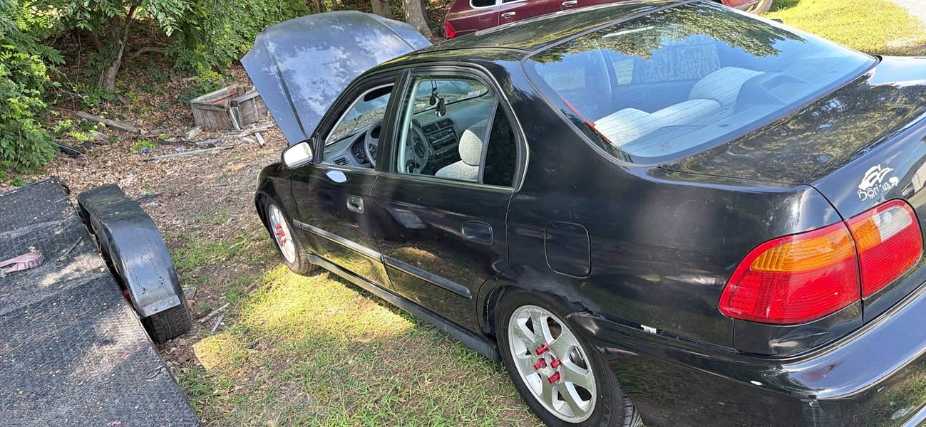 2000 Honda Civic - LX Sedan 4D