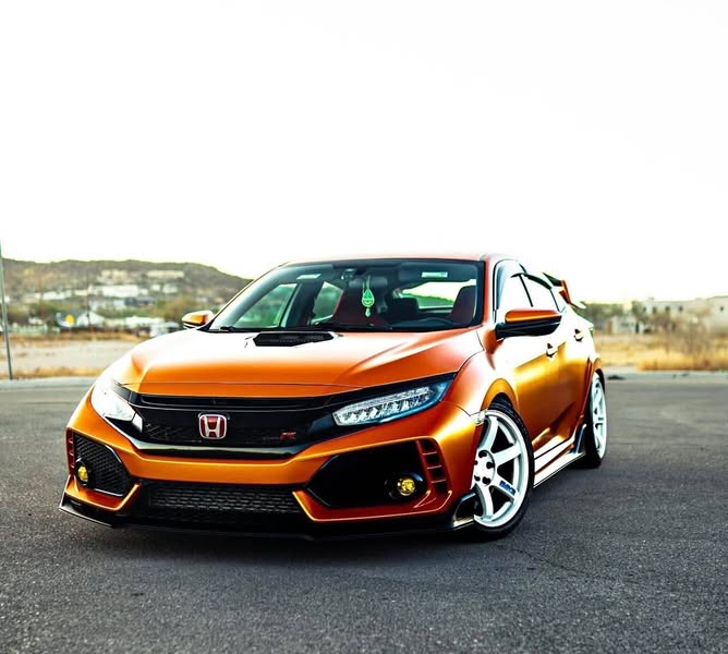2019 Honda Civic Type R - Touring Hatchback Sedan 4D
