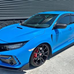 2023 Honda CIVIC TYPE R (CLEAN CARFAX!! UNDER WARRANTY WITH HONDA!! 6 SPEED MANUAL!! RED SPORT RACING SEATS!! REAR WING SPOILER!!).  NEW TYPE R'S ARE SELLING FOR $10,000 OVER STICKER!!