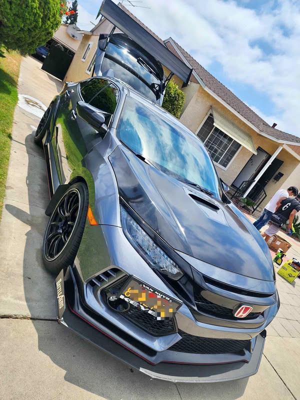 2018 Honda Civic Type R - Touring Hatchback Sedan 4D
