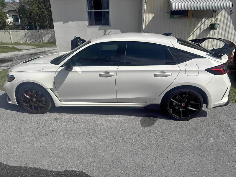 2025 Honda Civic Type R - Hatchback Sedan 4D