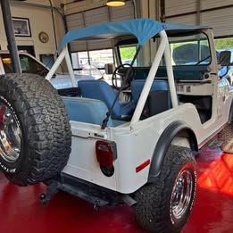 1977 Jeep 77 cj-5 v8 levi edition - Levi