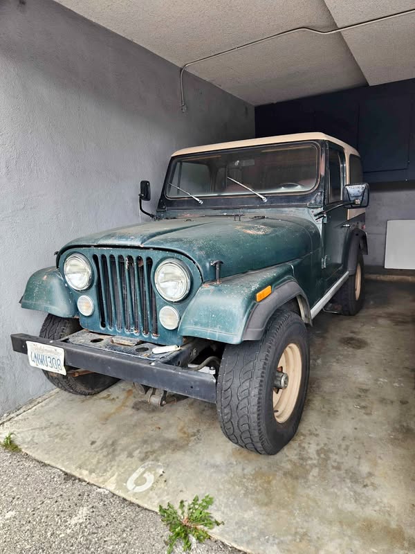 1977 Jeep cj7 glden eagle - 2 doors