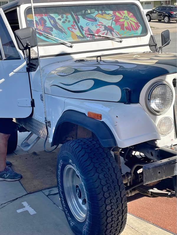 1982 Jeep cj 7 - White