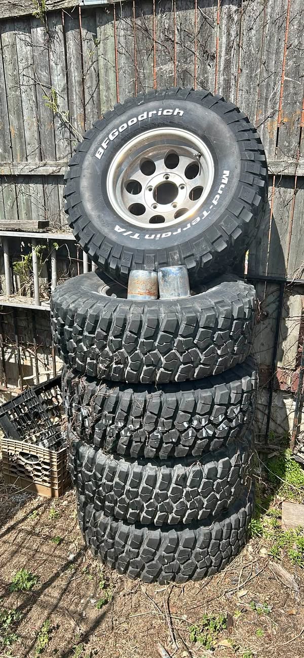 Used Tires and Alumium Rims for  Jeep 1986  CJ 7 5 lug