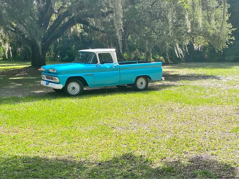 1960 Chevrolet C10. Apache  - Base