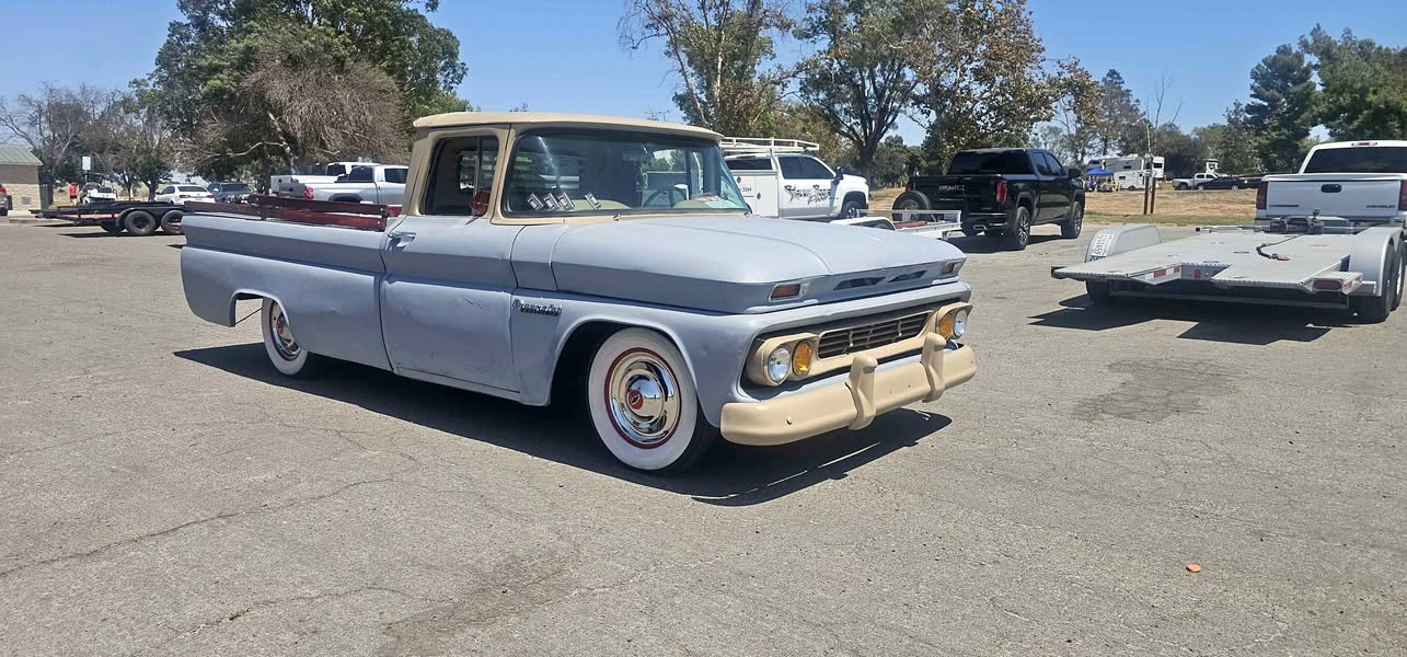 1960 Chevrolet C10 - Apache 10