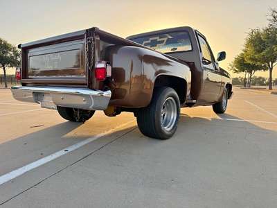 1981 Chevrolet C10 square body - Step side