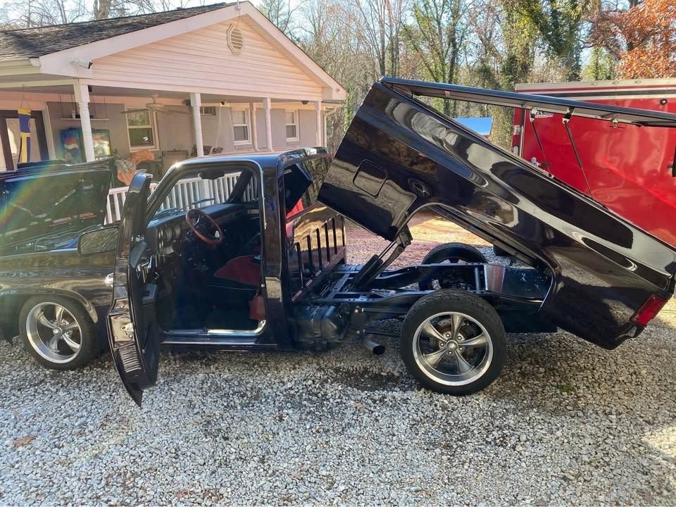 1984 Chevrolet C-10 1984 CHEVROLET C10/ CUSTOM/454 V8-700R4...