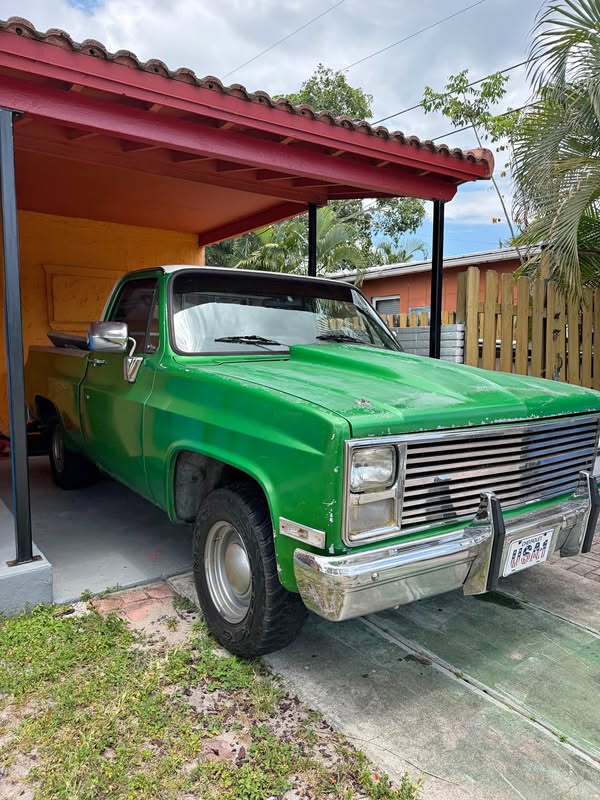 1985 Chevrolet c10 - Short Bed