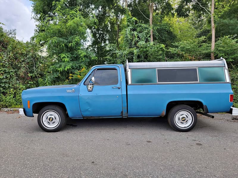 1977 Chevrolet C10 - Custom deluxe