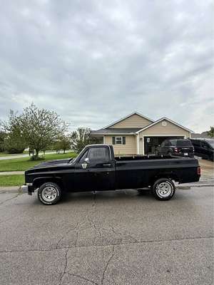 1981 Chevrolet c10 - Custom Deluxe