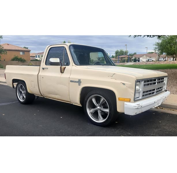 1986 Chevrolet C10 Squarebody Short Bed LS