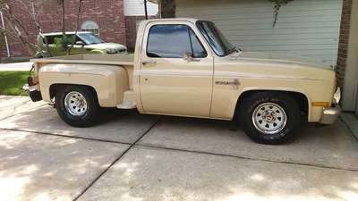 1984 Chevrolet c10 - Custom Deluxe
