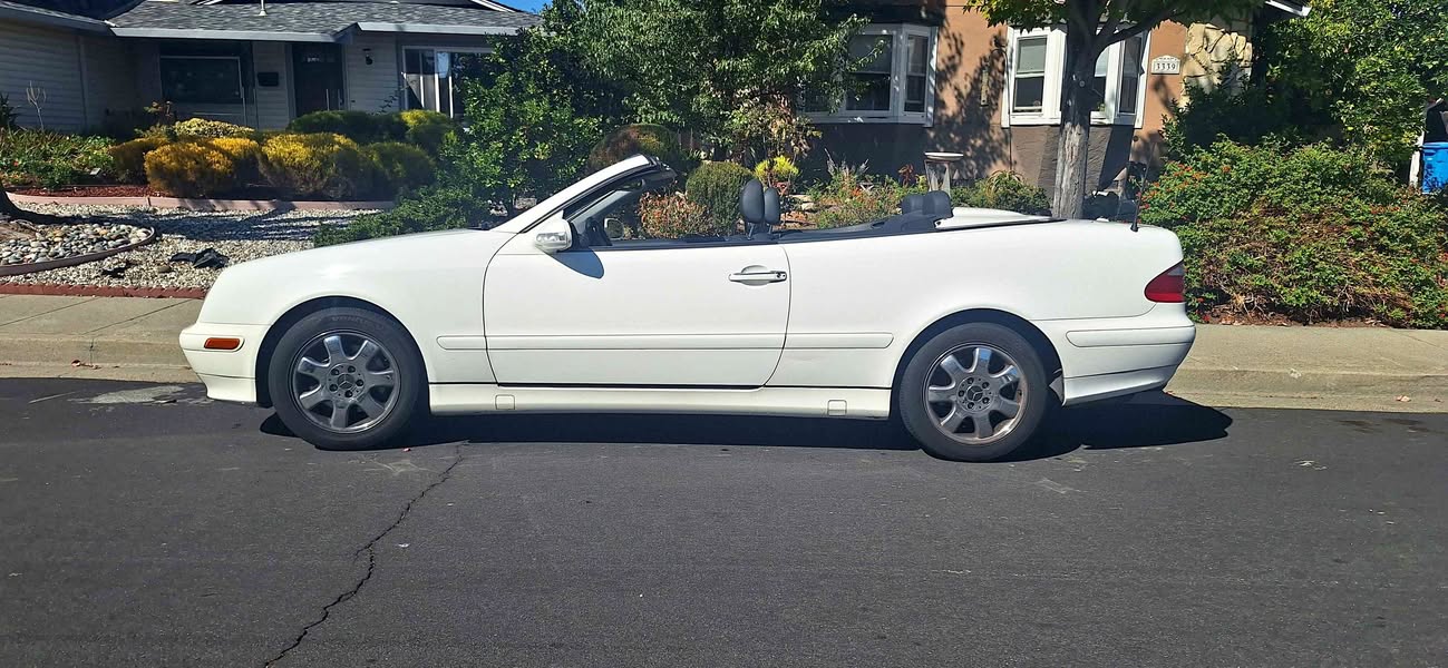 2003 Mercedes-Benz CLK-Class - CLK 320 Cabriolet 2D
