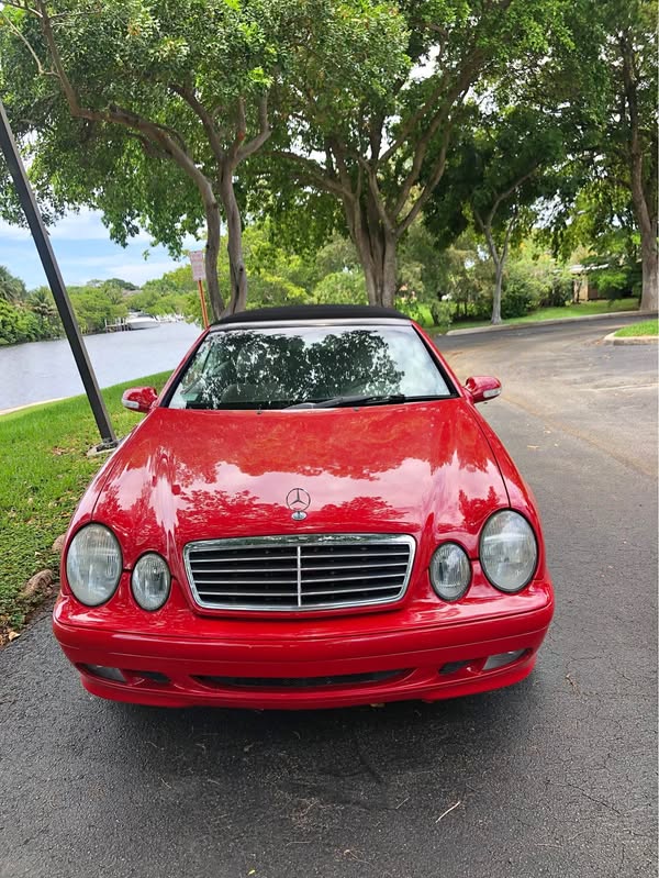 2000 Mercedes-Benz CLK-Class - CLK 320 Cabriolet 2D