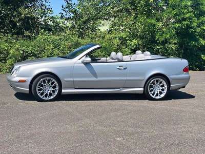 2000 Mercedes-Benz CLK-Class - CLK 430 Cabriolet 2D