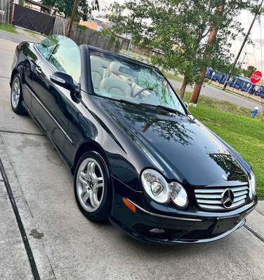 2004 Mercedes-Benz CLK-Class - Black and gray