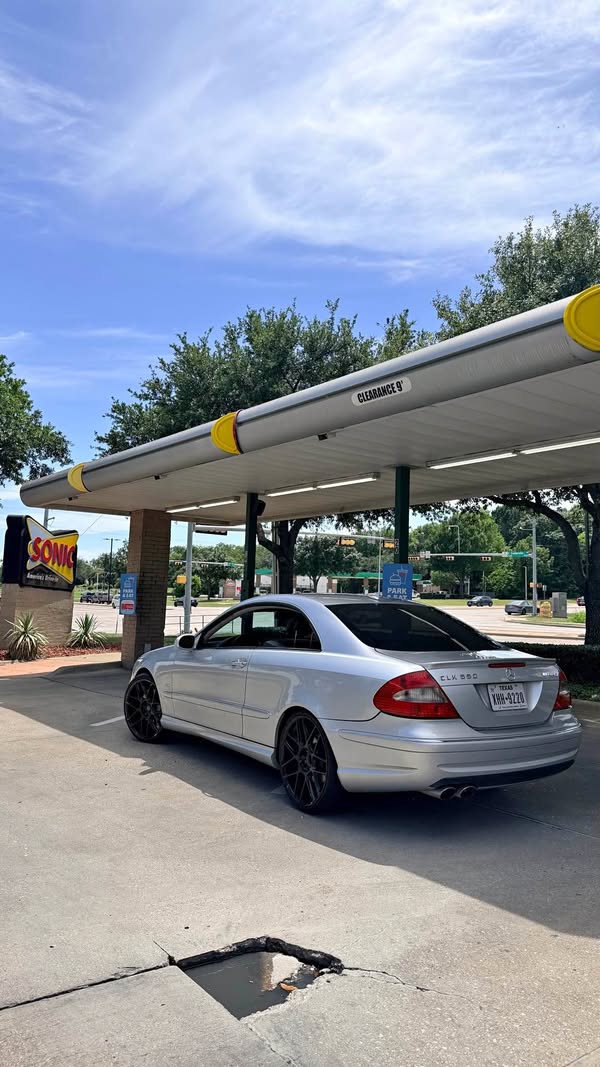 2009 Mercedes-Benz CLK-Class - CLK 550 Coupe 2D